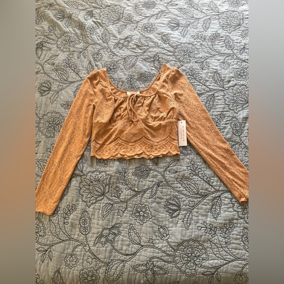 Kirious Los Angelous Laser Lace Crop Top - Picture 1 of 6